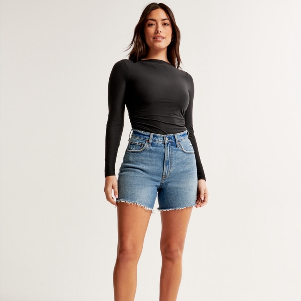 Abercrombie & Fitch Curve Love High Rise Dad Short